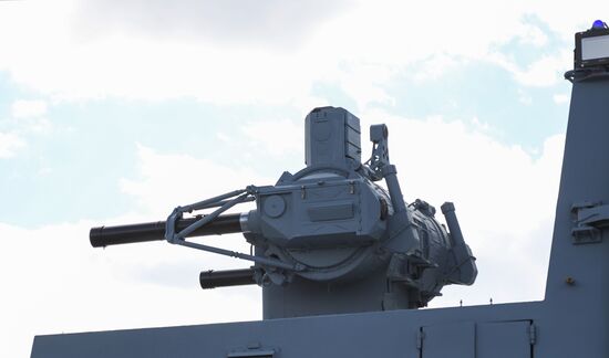 Фрегат "Адмирал Горшков" открыли для экскурсий