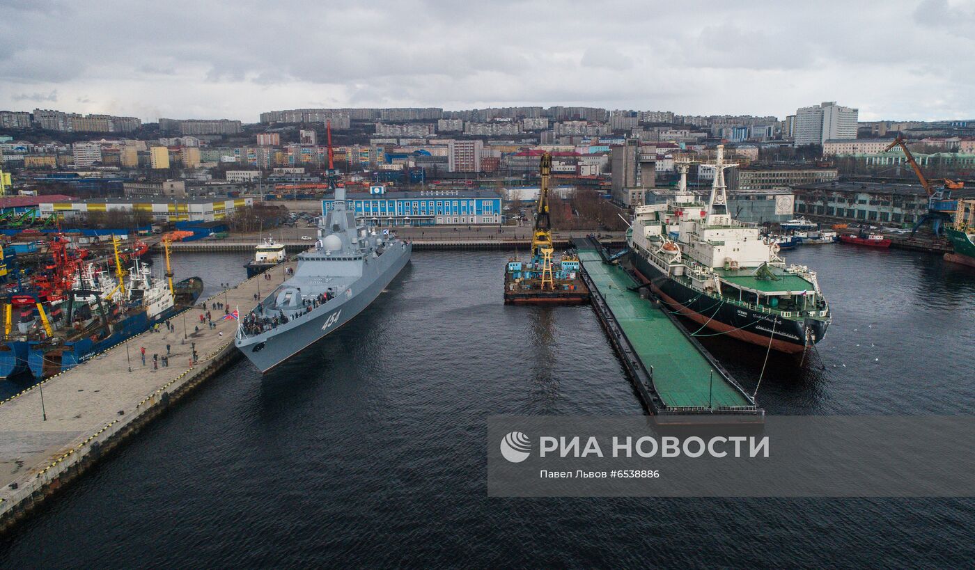 Фрегат "Адмирал Горшков" открыли для экскурсий