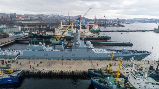 Фрегат "Адмирал Горшков" открыли для экскурсий