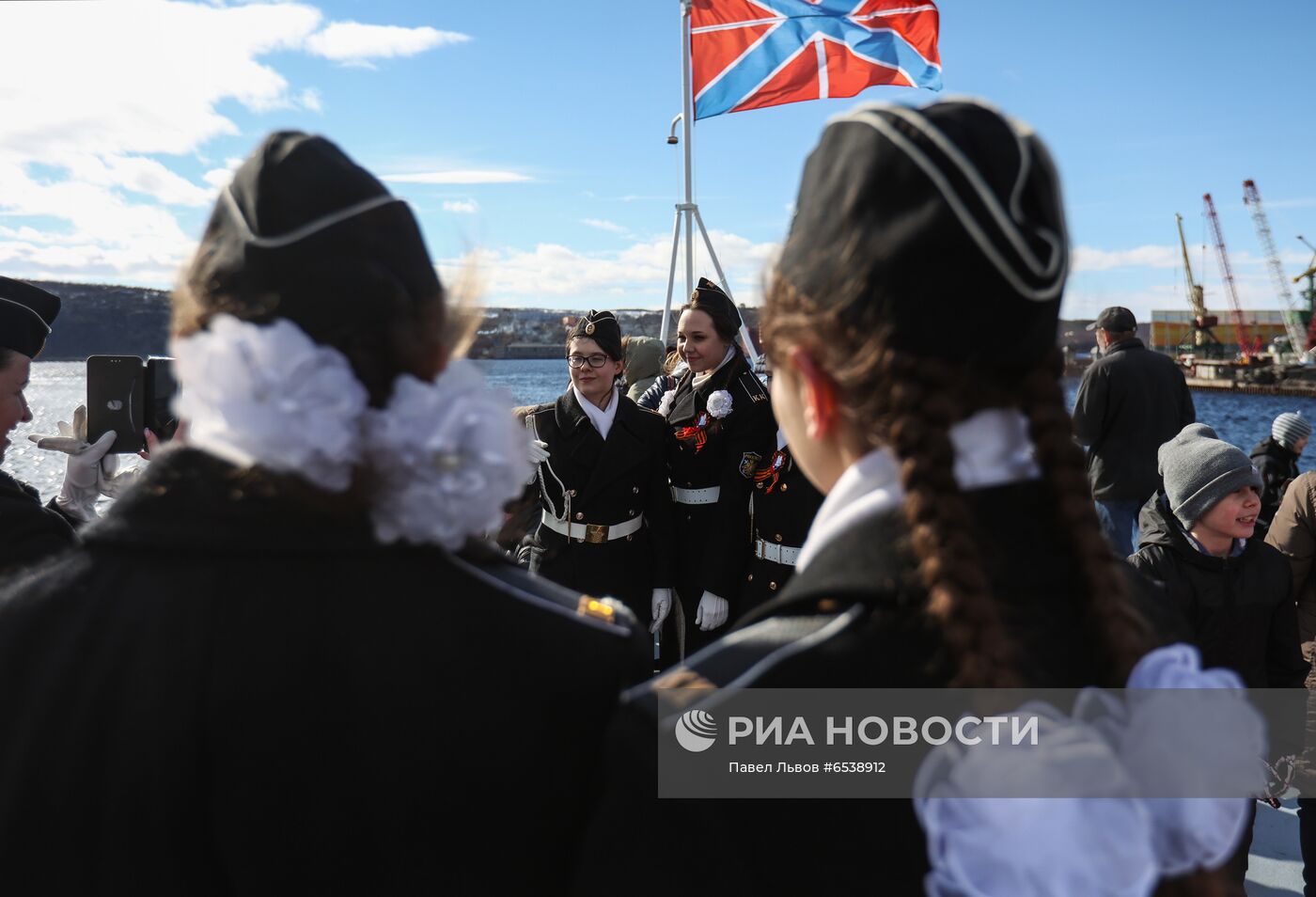 Фрегат "Адмирал Горшков" открыли для экскурсий