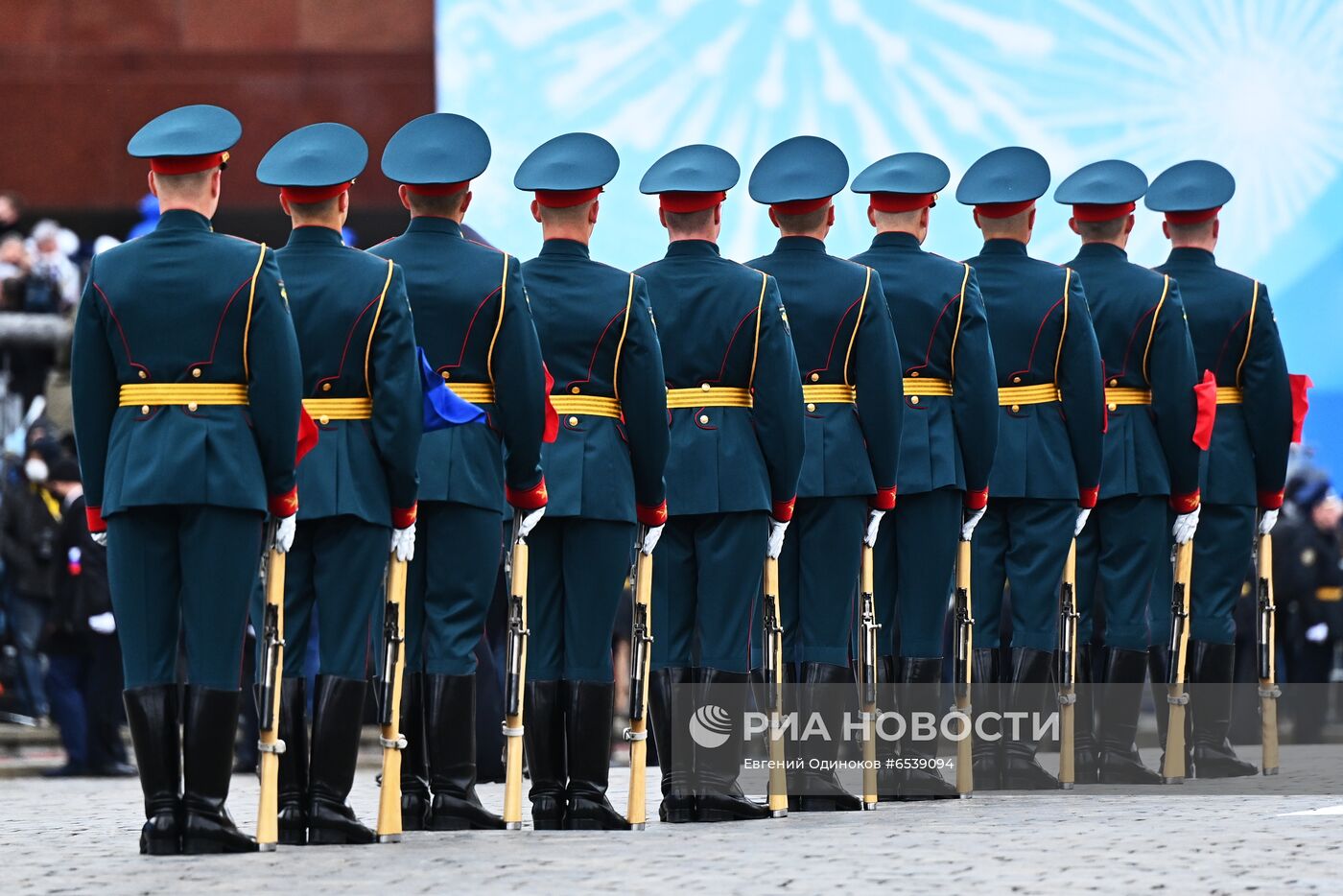 Военный парад в честь 76-й годовщины Победы 