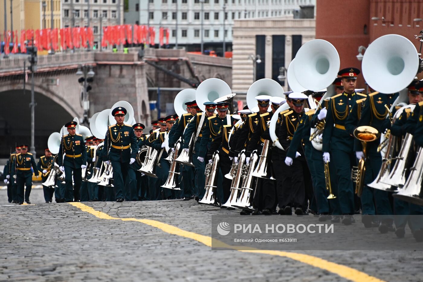 Военный парад в честь 76-й годовщины Победы 