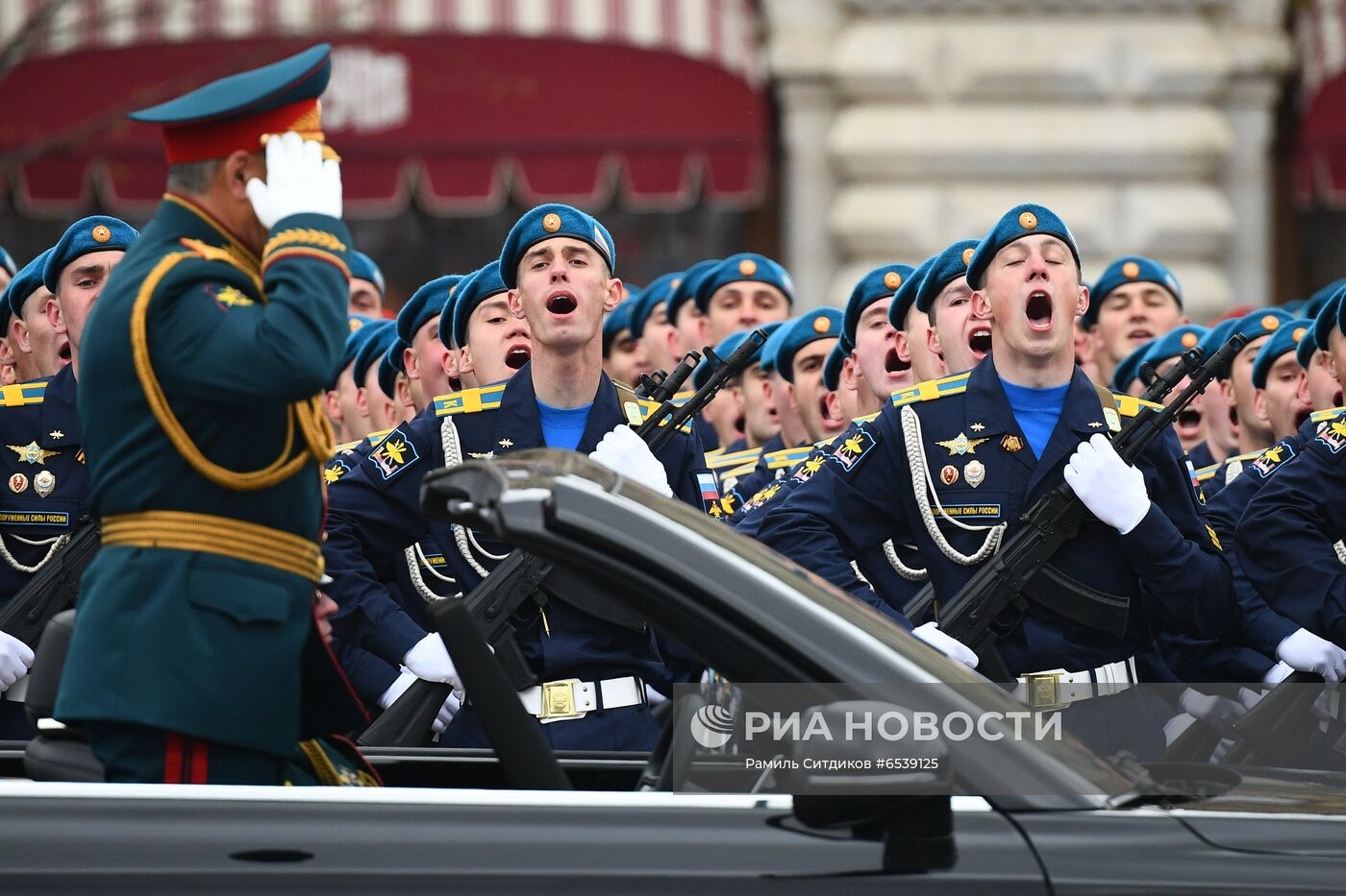 Военный парад в честь 76-й годовщины Победы