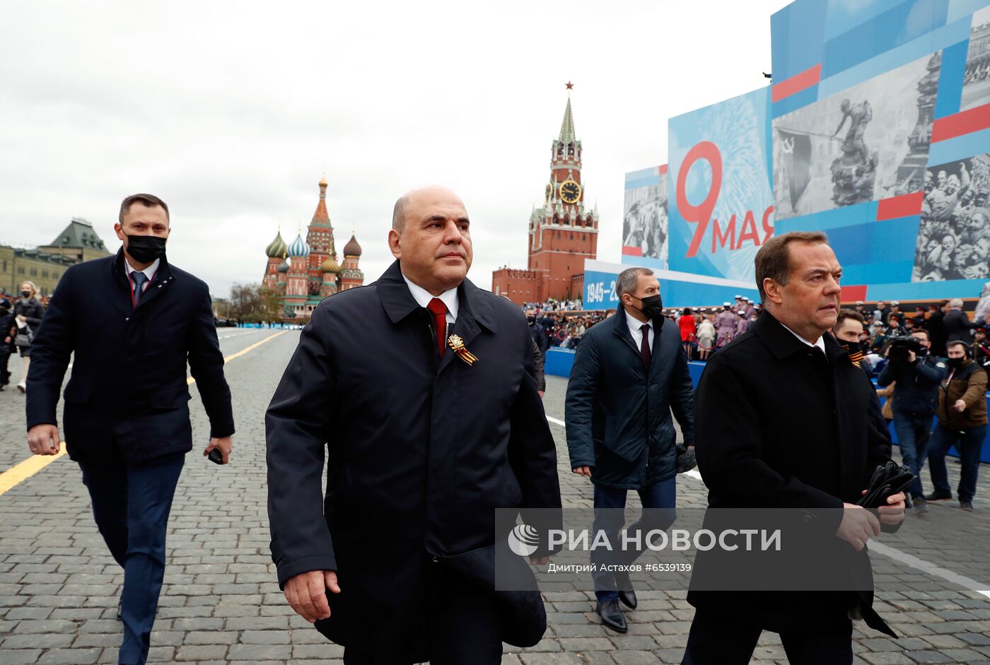 Президент РФ В. Путин на военном параде в честь 76-й годовщины Победы в ВОВ