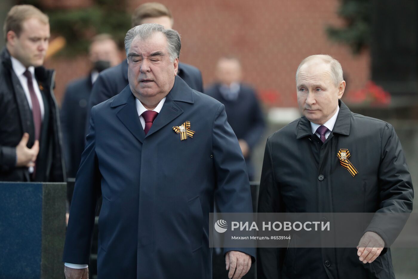 Президент РФ В. Путин на военном параде в честь 76-й годовщины Победы в ВОВ