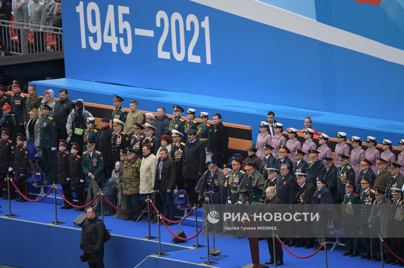 Президент РФ В. Путин на военном параде в честь 76-й годовщины Победы в ВОВ