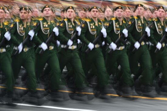 Военный парад в честь 76-й годовщины Победы 