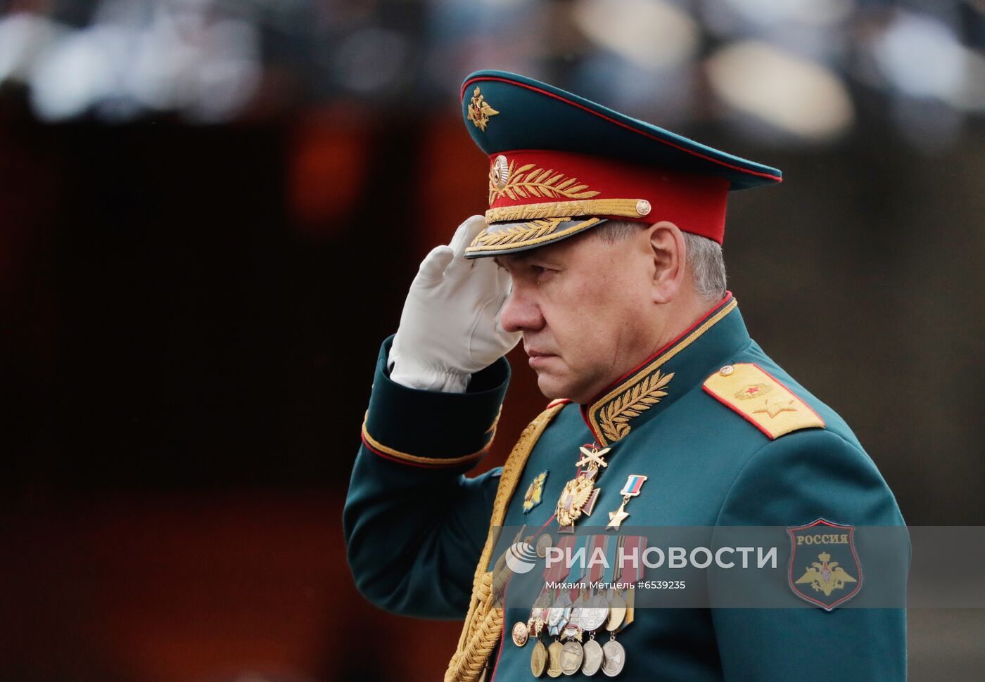 Военный парад в честь 76-й годовщины Победы