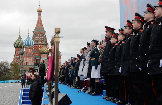 Президент РФ В. Путин на военном параде в честь 76-й годовщины Победы в ВОВ