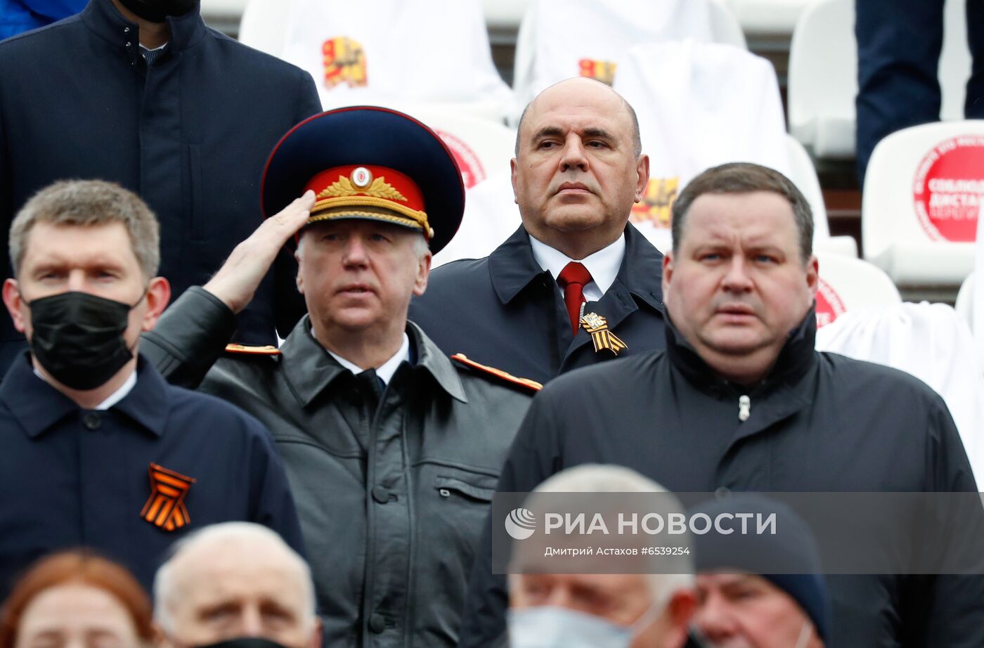 Президент РФ В. Путин на военном параде в честь 76-й годовщины Победы в ВОВ
