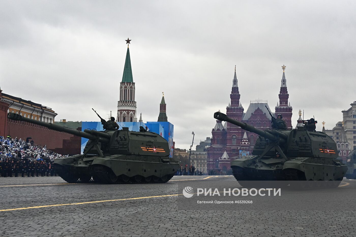 Военный парад в честь 76-й годовщины Победы 