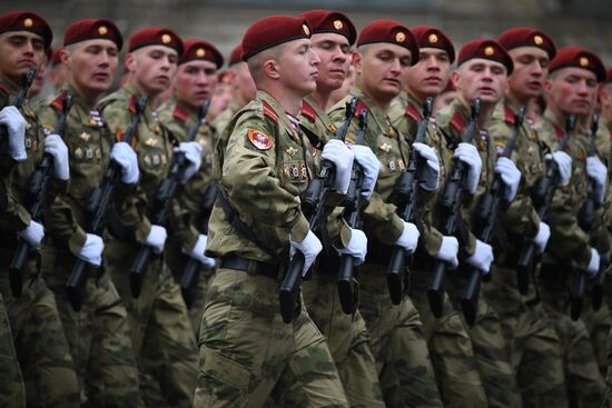 Военный парад в честь 76-й годовщины Победы 