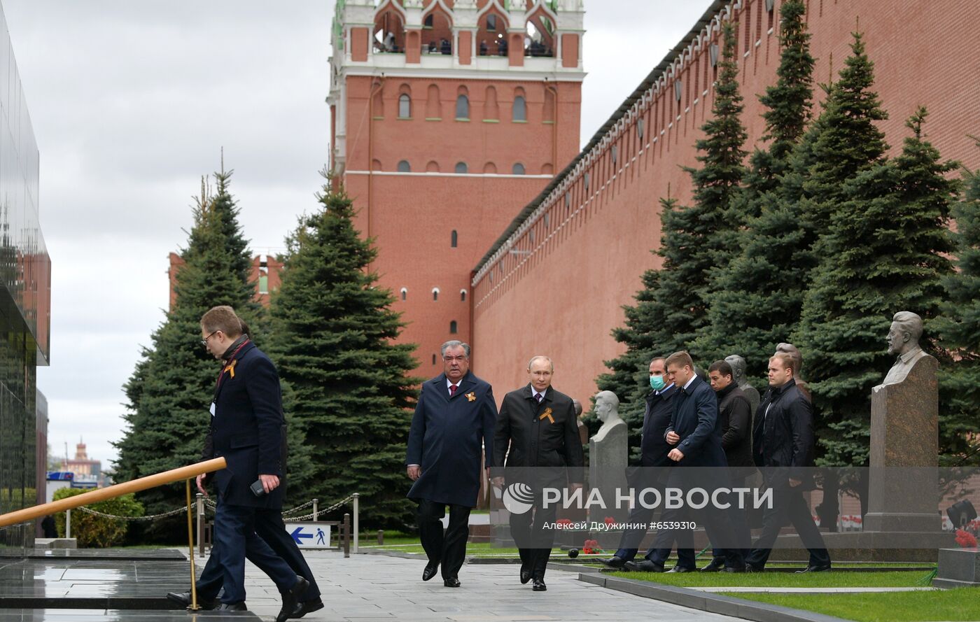 Президент РФ В. Путин на военном параде в честь 76-й годовщины Победы в ВОВ