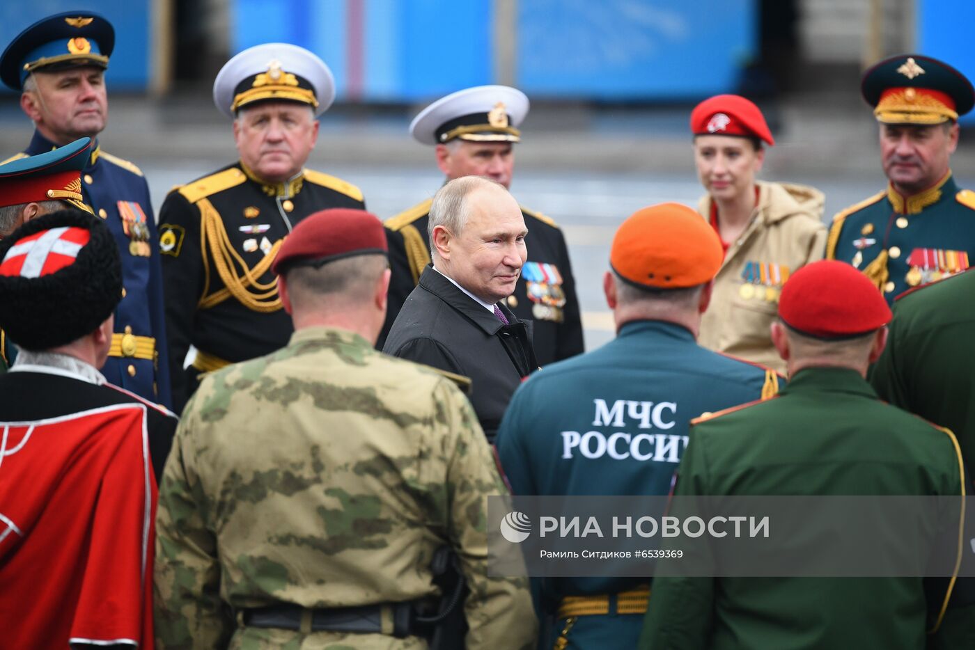 Президент РФ В. Путин на военном параде в честь 76-й годовщины Победы в ВОВ