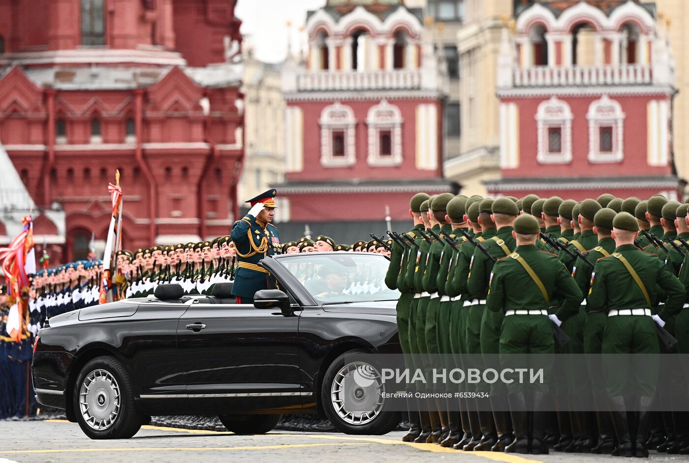 Военный парад в честь 76-й годовщины Победы 