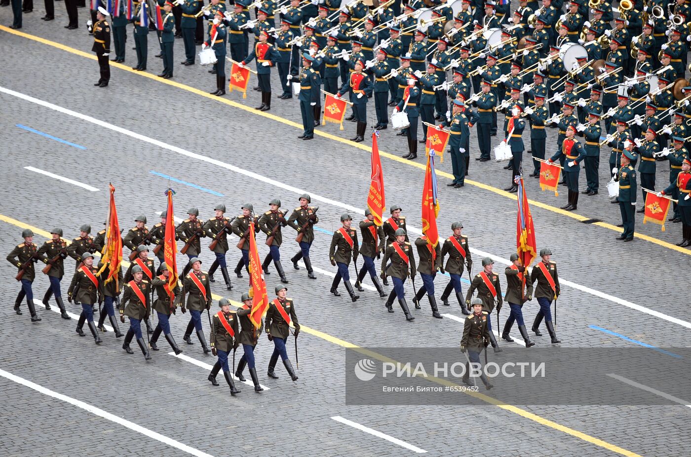 Военный парад в честь 76-й годовщины Победы 