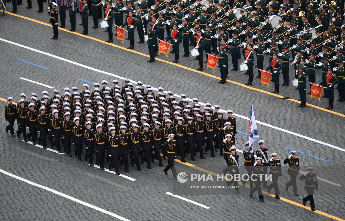 Военный парад в честь 76-й годовщины Победы