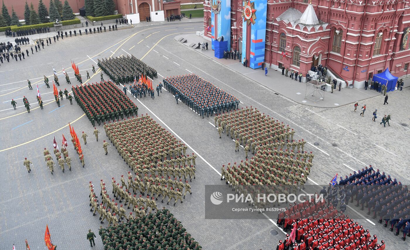 Военный парад в честь 76-й годовщины Победы