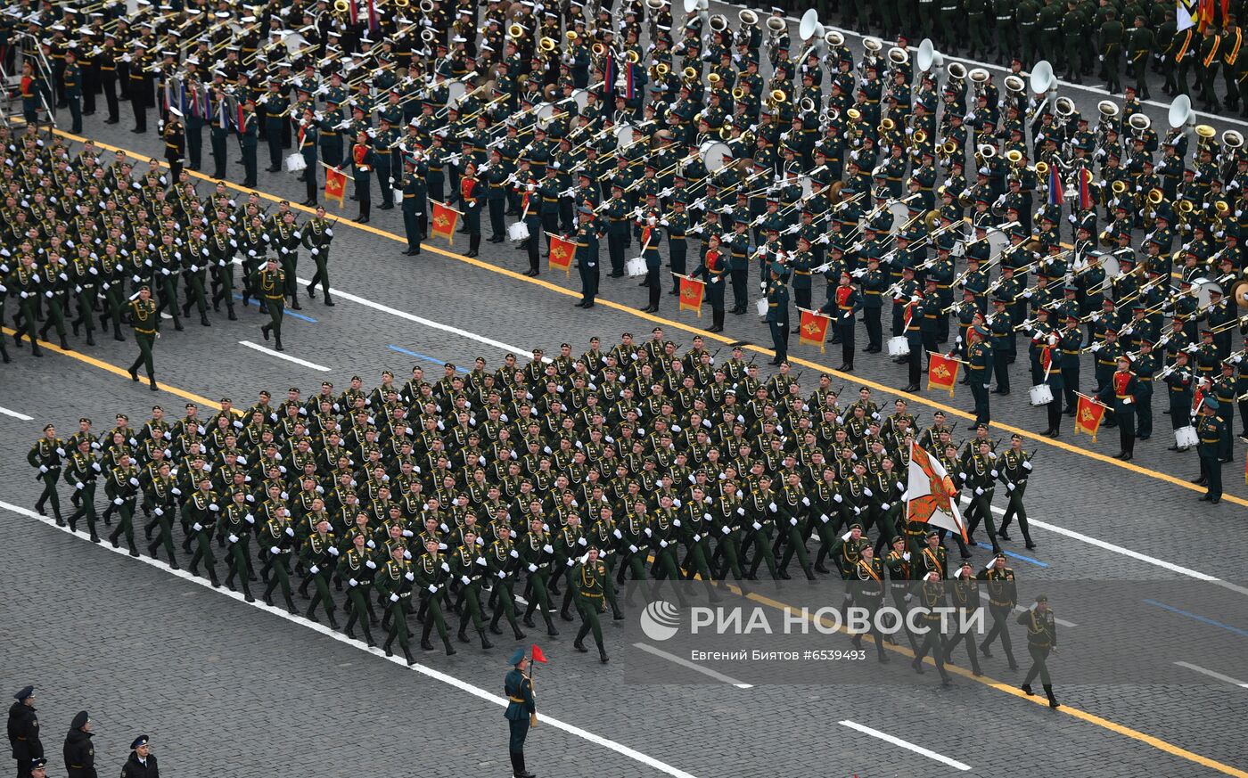 Военный парад в честь 76-й годовщины Победы