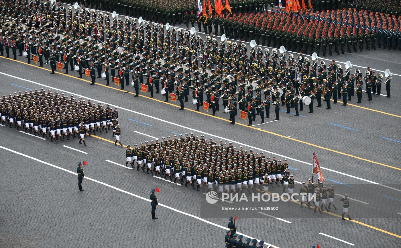 Военный парад в честь 76-й годовщины Победы