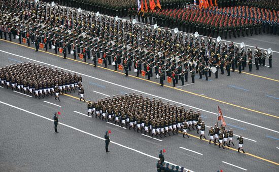 Военный парад в честь 76-й годовщины Победы 