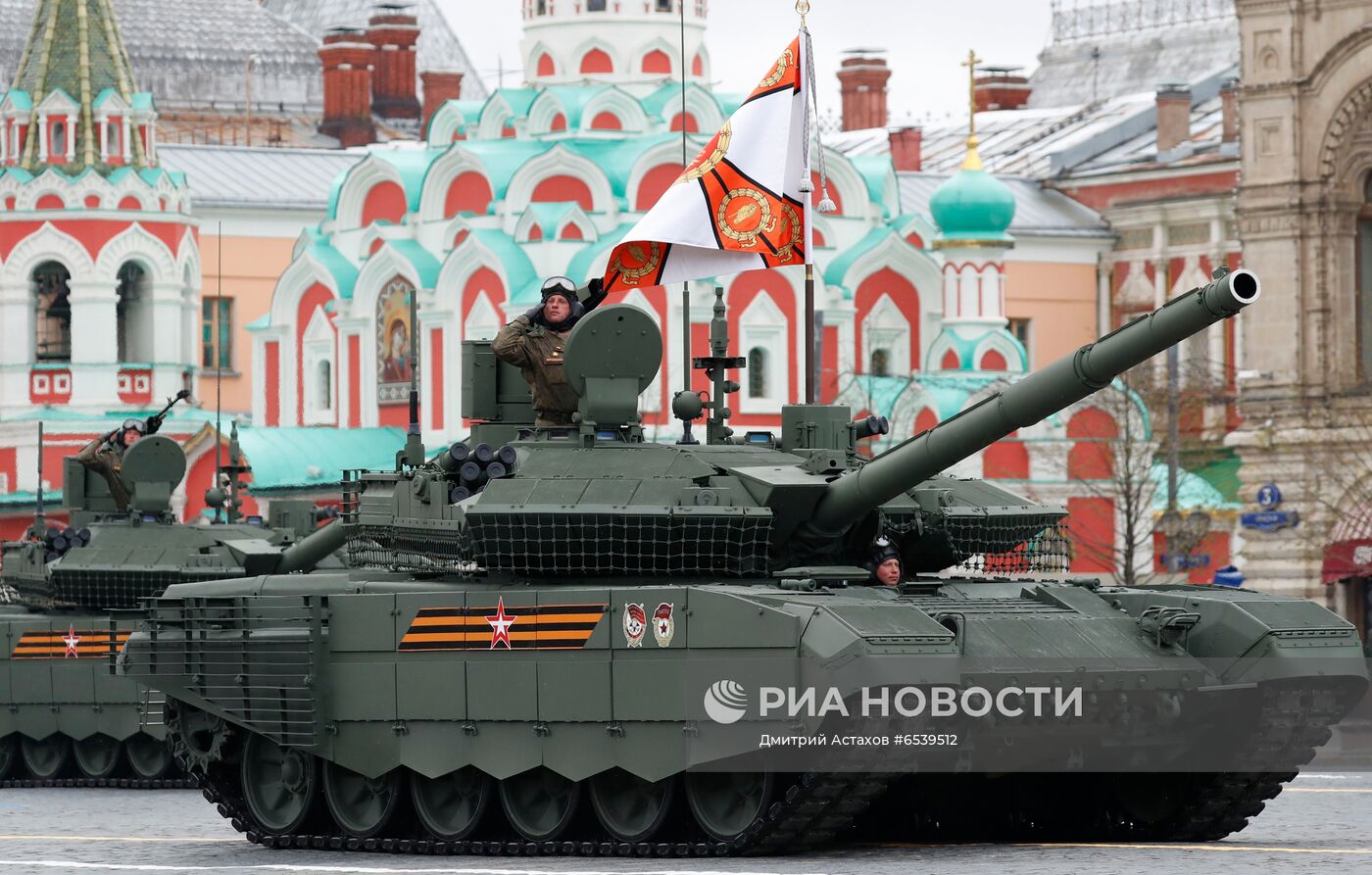 Военный парад в честь 76-й годовщины Победы