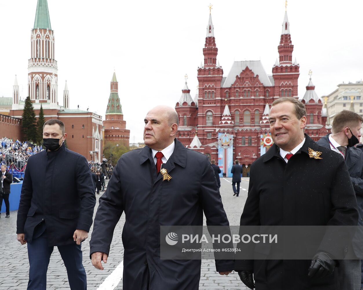 Президент РФ В. Путин на военном параде в честь 76-й годовщины Победы в ВОВ