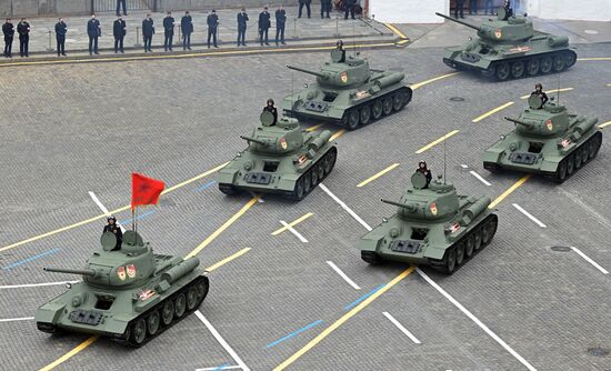 Военный парад в честь 76-й годовщины Победы 