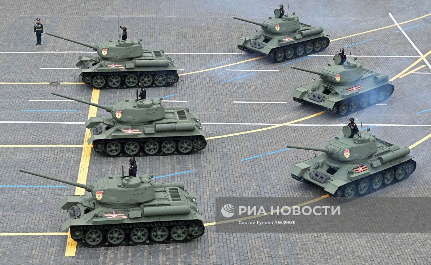 Военный парад в честь 76-й годовщины Победы