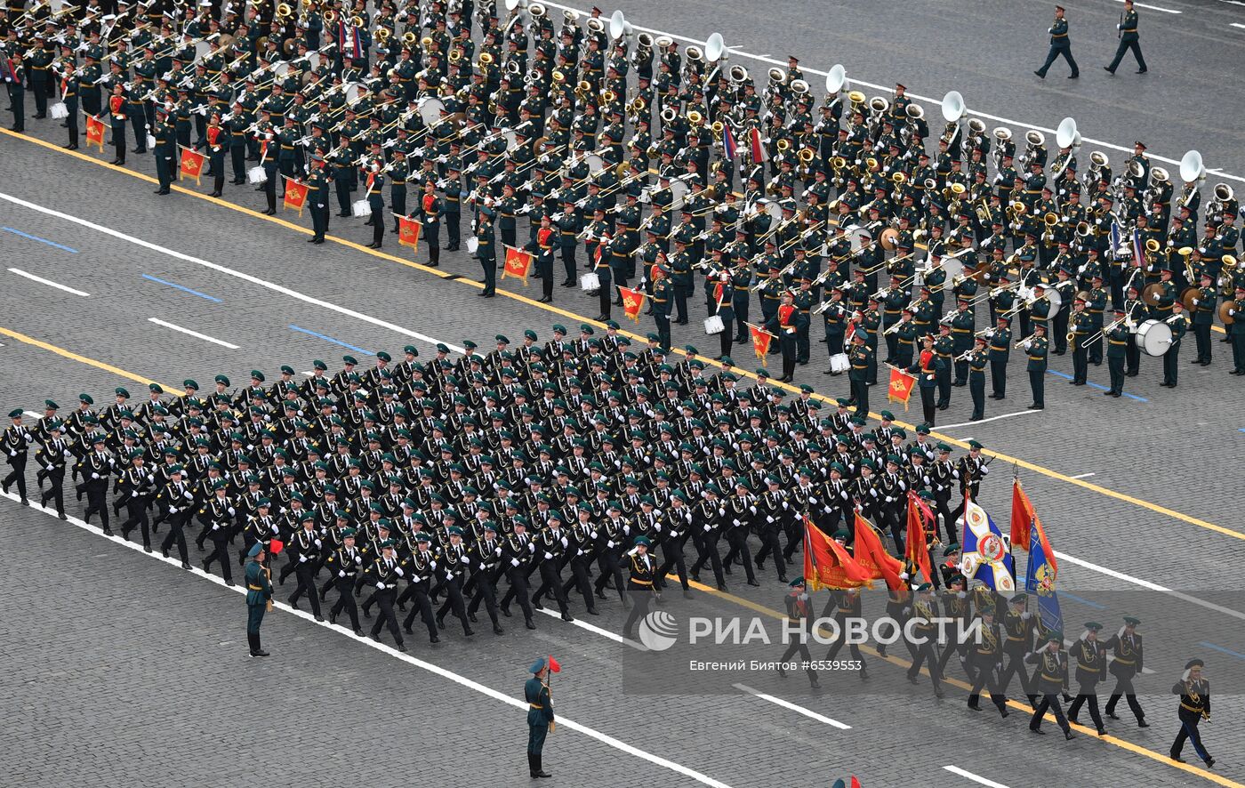 Военный парад в честь 76-й годовщины Победы