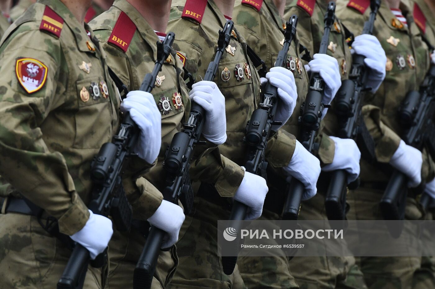 Военный парад в честь 76-й годовщины Победы