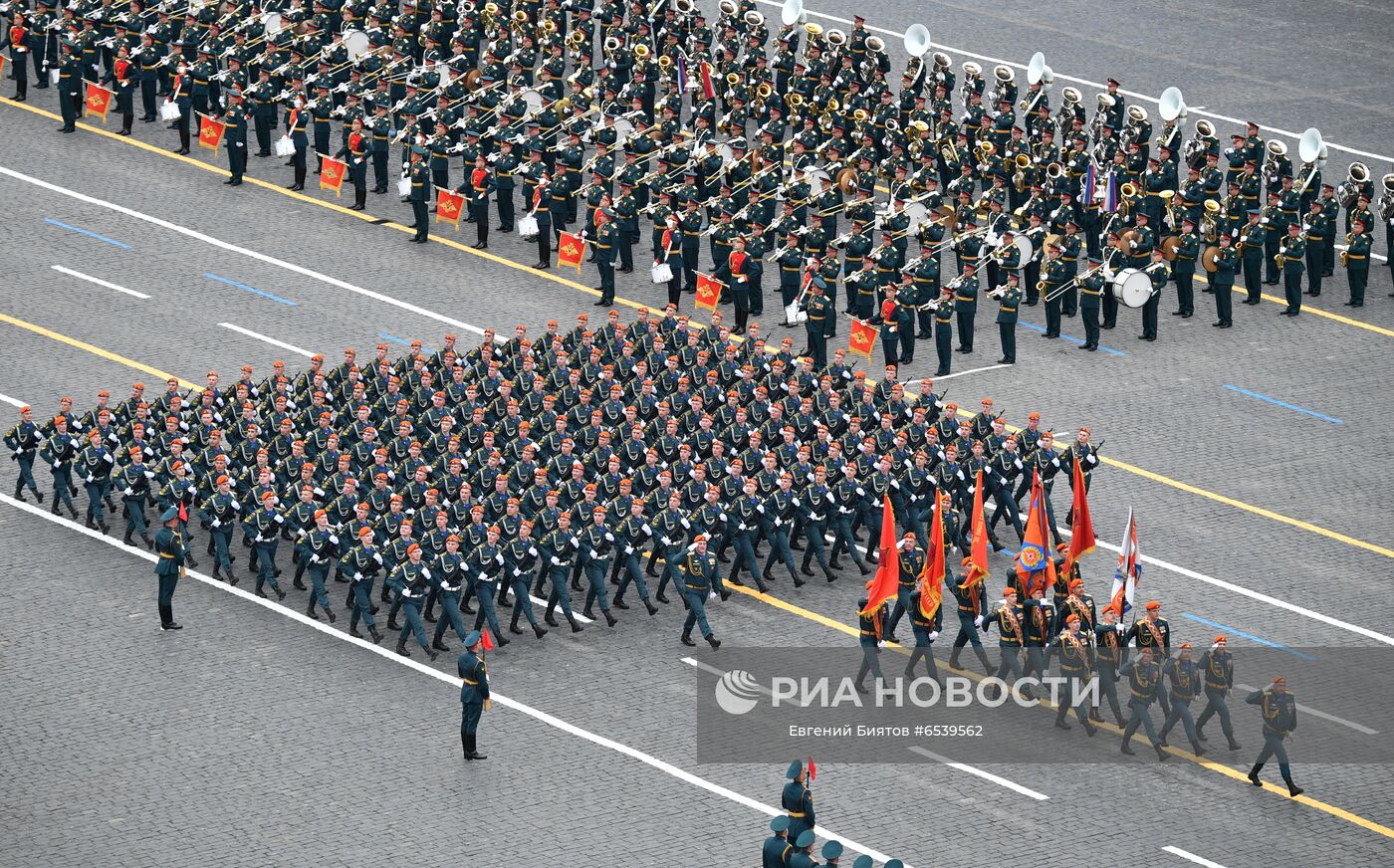 Военный парад в честь 76-й годовщины Победы