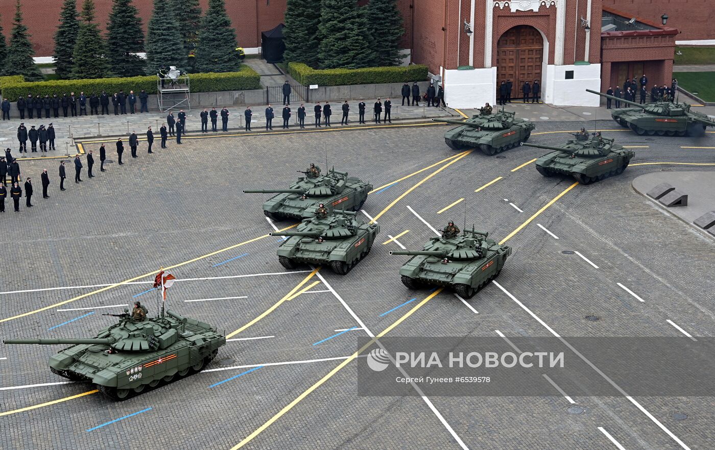 Военный парад в честь 76-й годовщины Победы