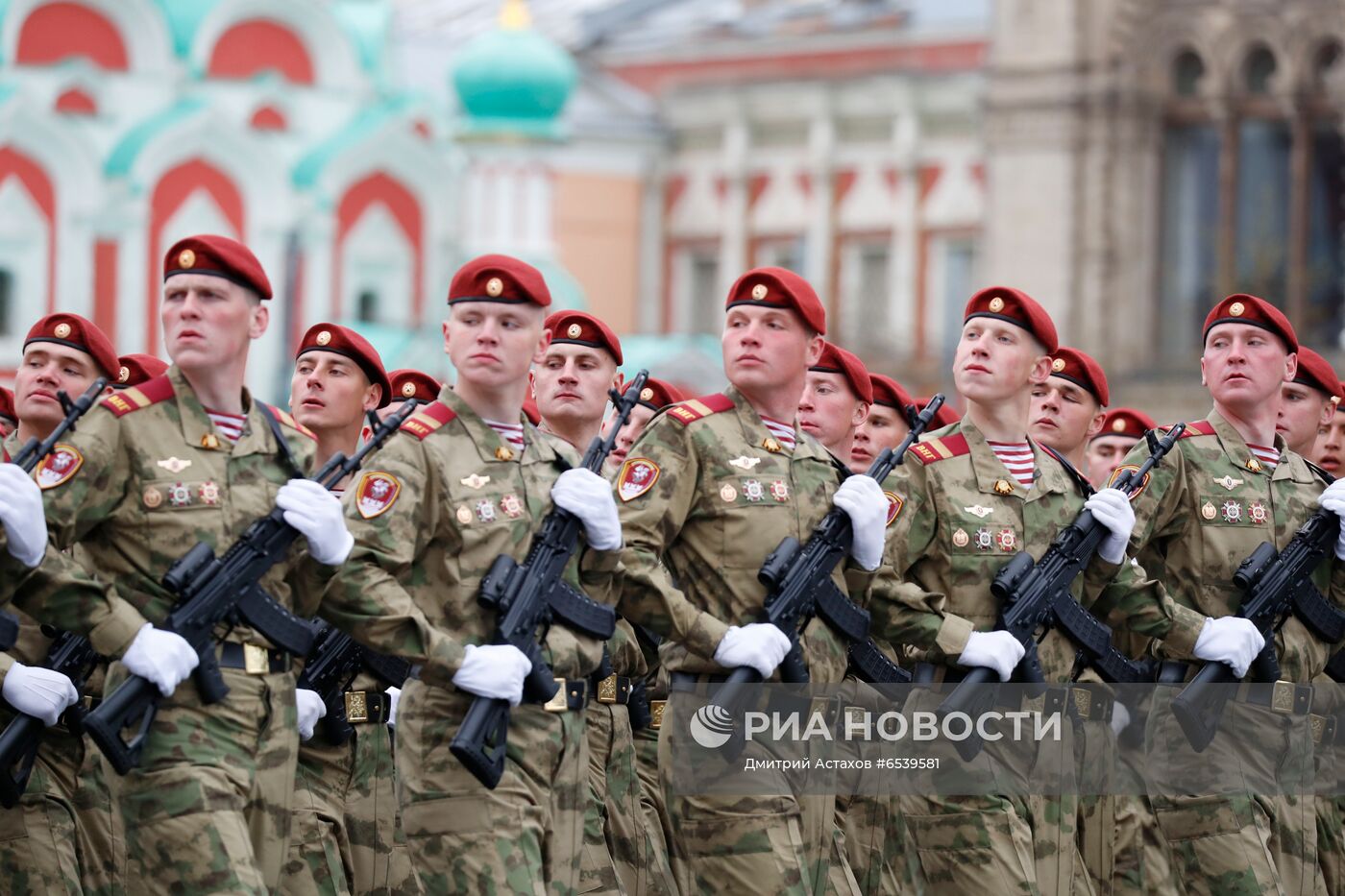 Военный парад в честь 76-й годовщины Победы 