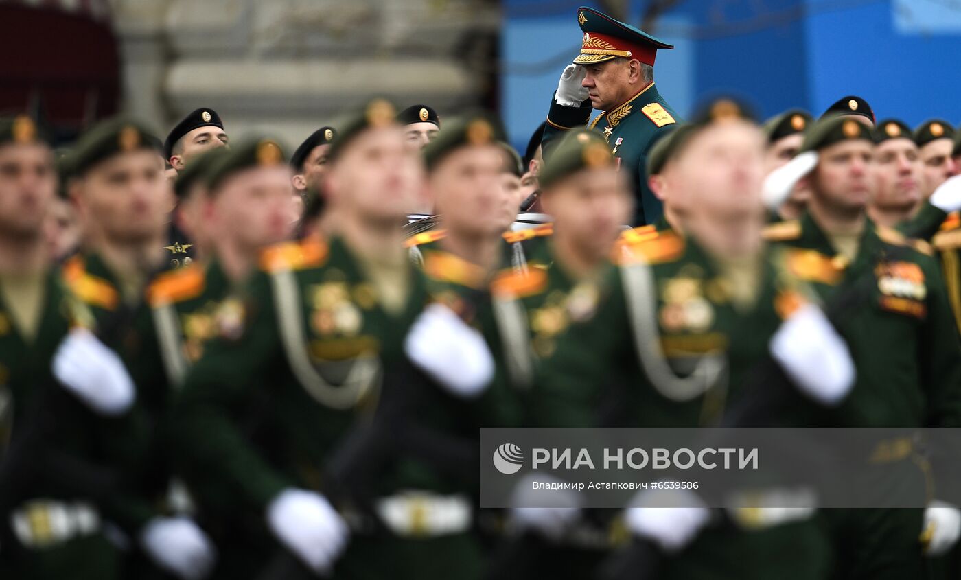 Военный парад в честь 76-й годовщины Победы