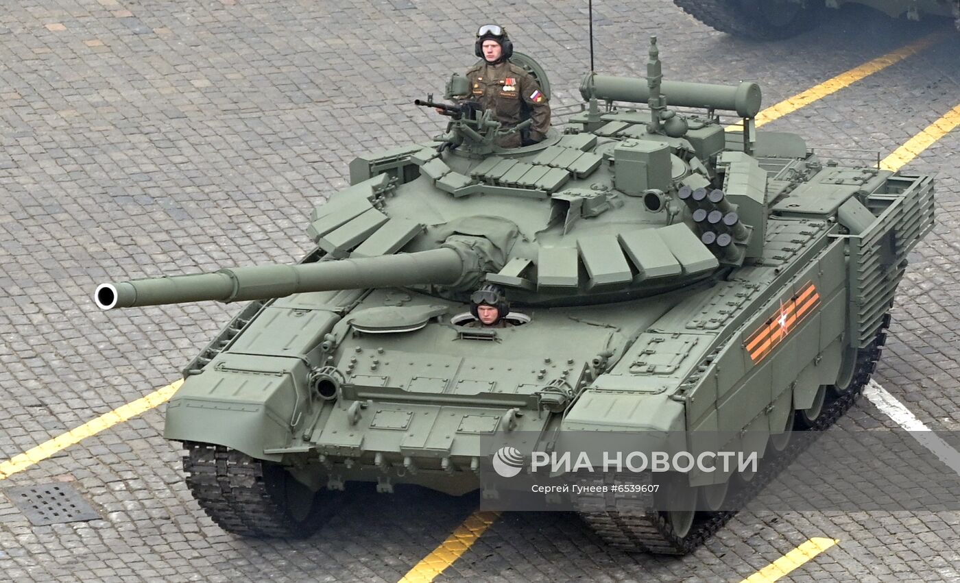 Военный парад в честь 76-й годовщины Победы