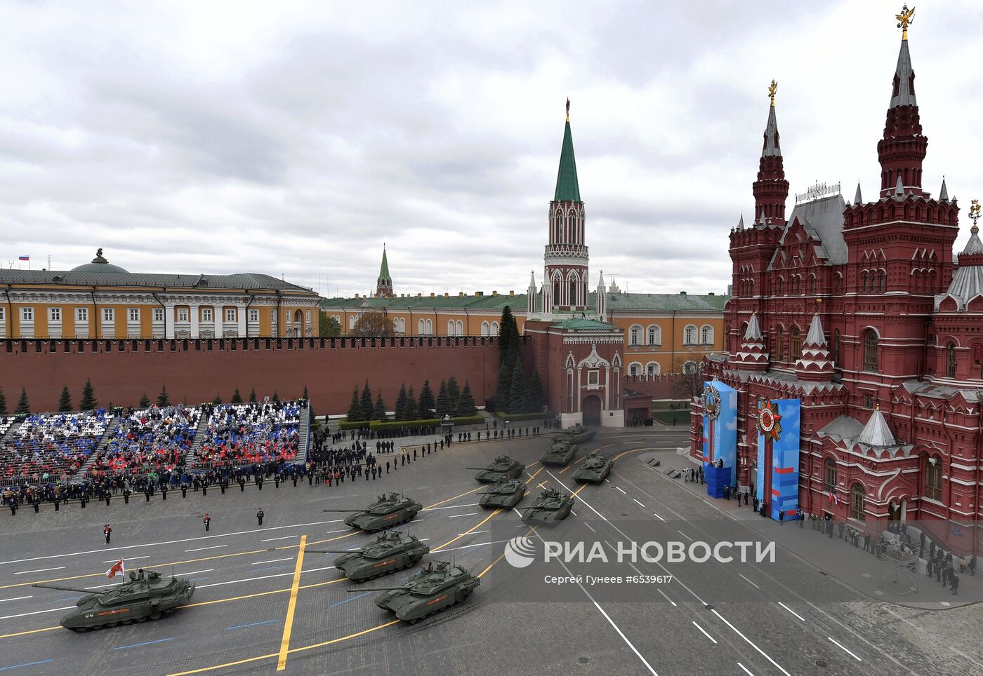 Военный парад в честь 76-й годовщины Победы 