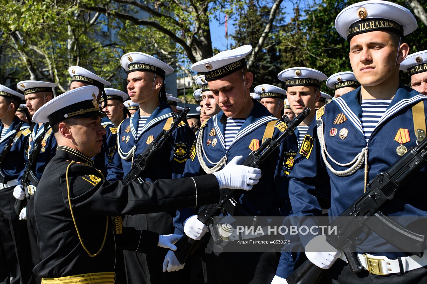 Военный парад в городах России, посвящённый 76-й годовщине Победы 