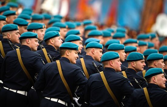 Военный парад в честь 76-й годовщины Победы 
