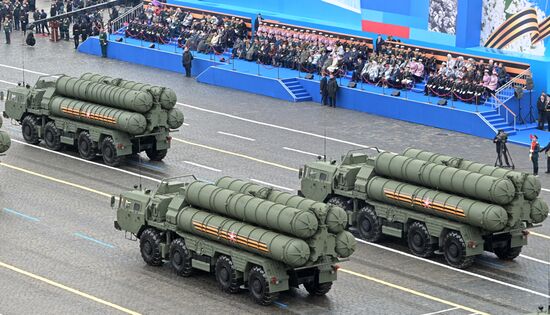 Военный парад в честь 76-й годовщины Победы 