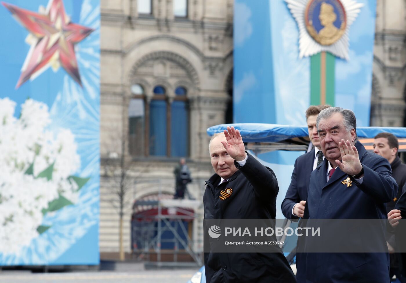 Президент РФ В. Путин на военном параде в честь 76-й годовщины Победы в ВОВ