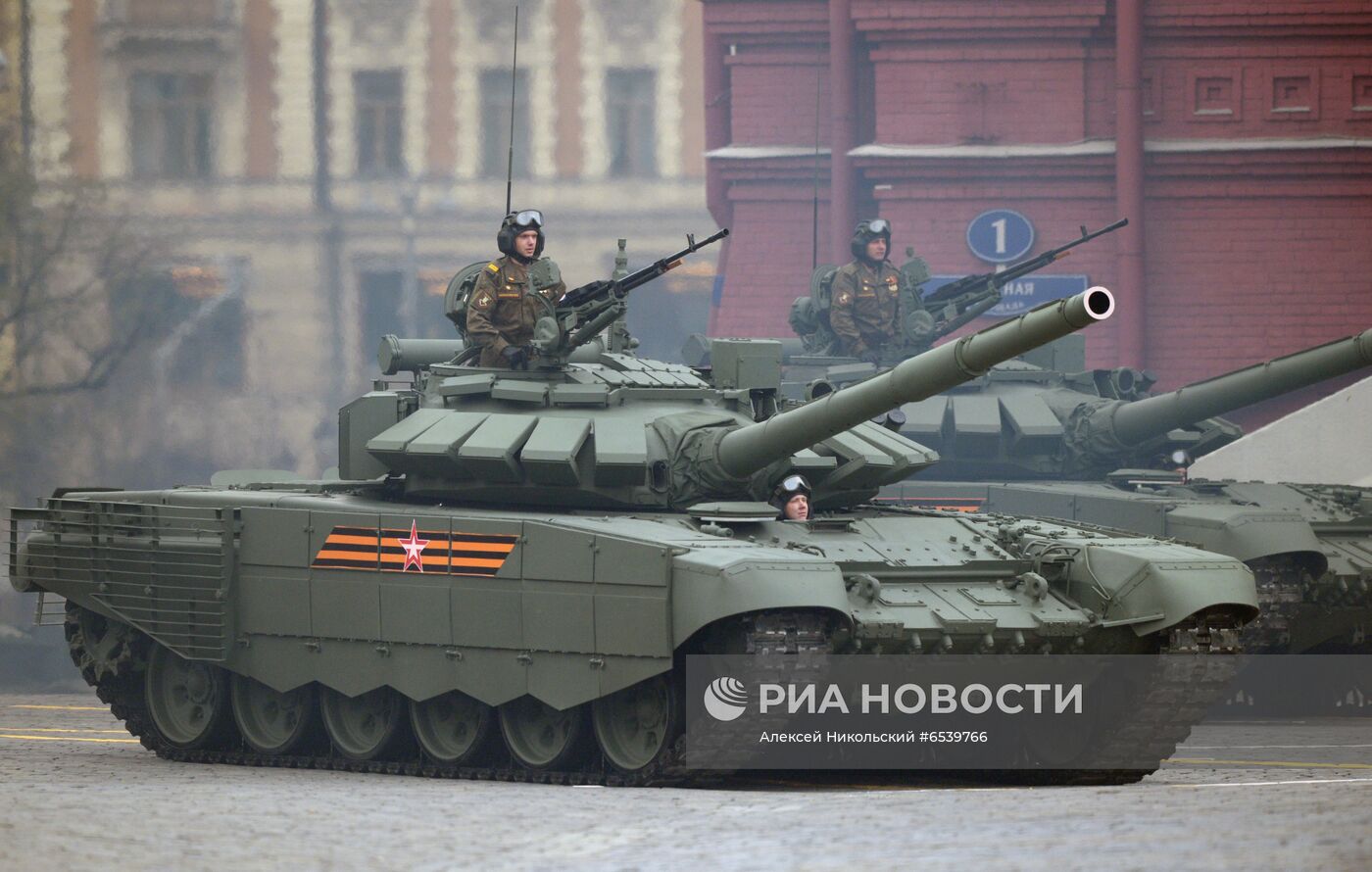 Военный парад в честь 76-й годовщины Победы