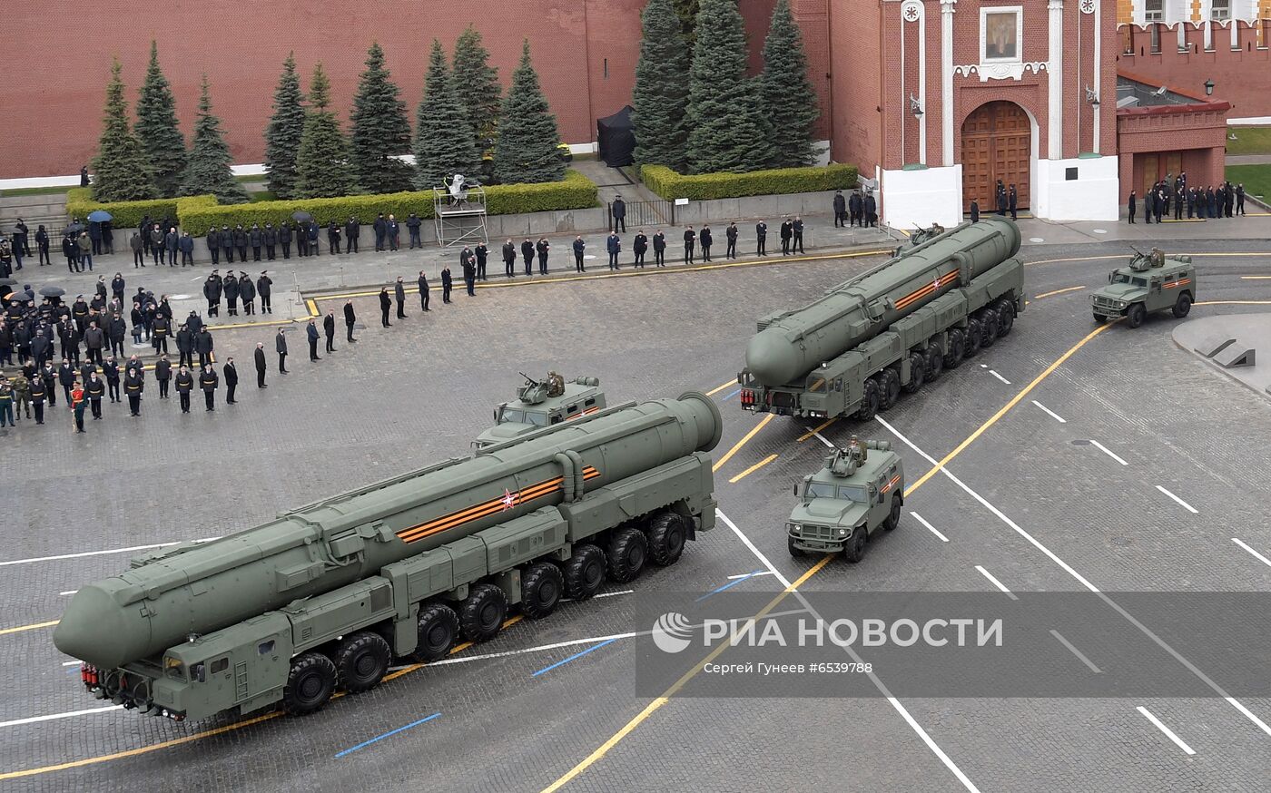 Военный парад в честь 76-й годовщины Победы