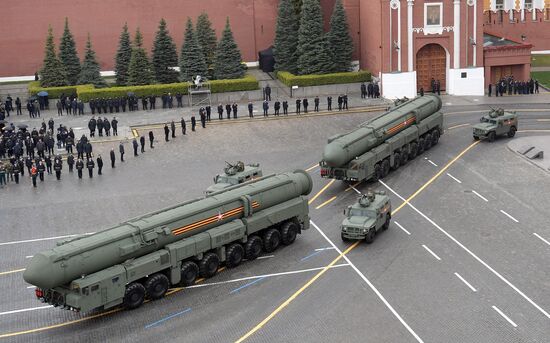 Военный парад в честь 76-й годовщины Победы 