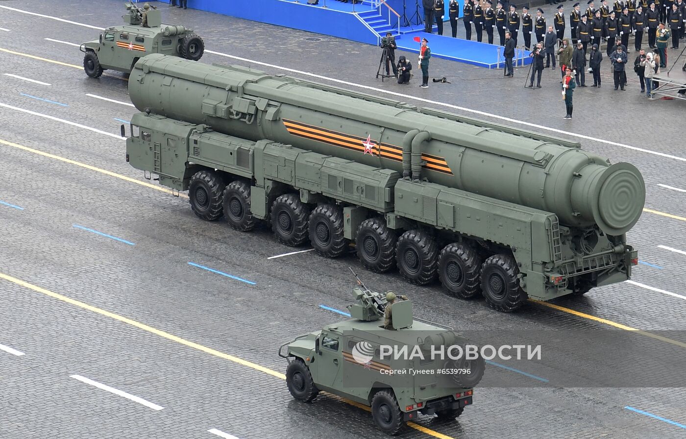 Военный парад в честь 76-й годовщины Победы