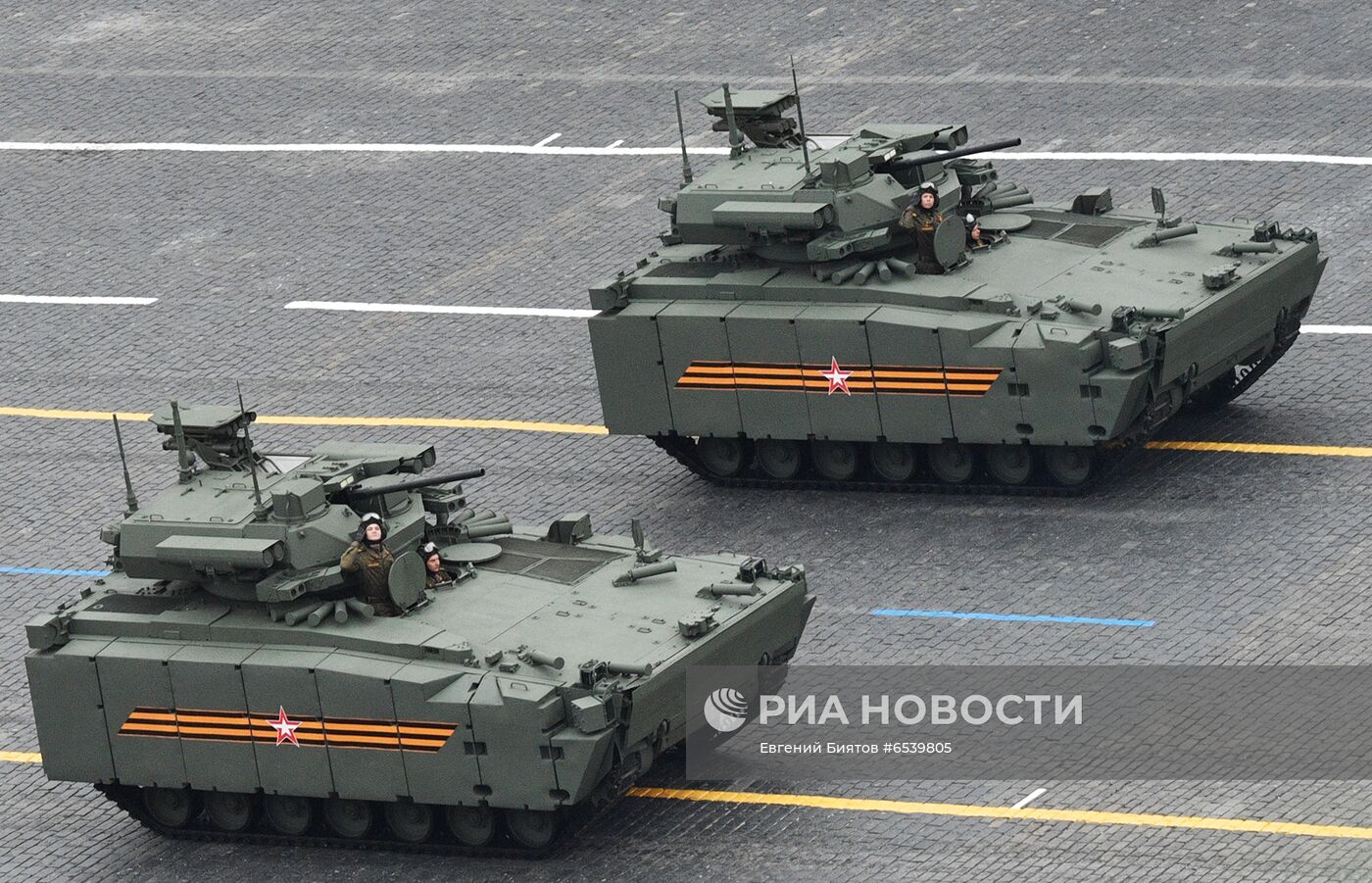 Военный парад в честь 76-й годовщины Победы 