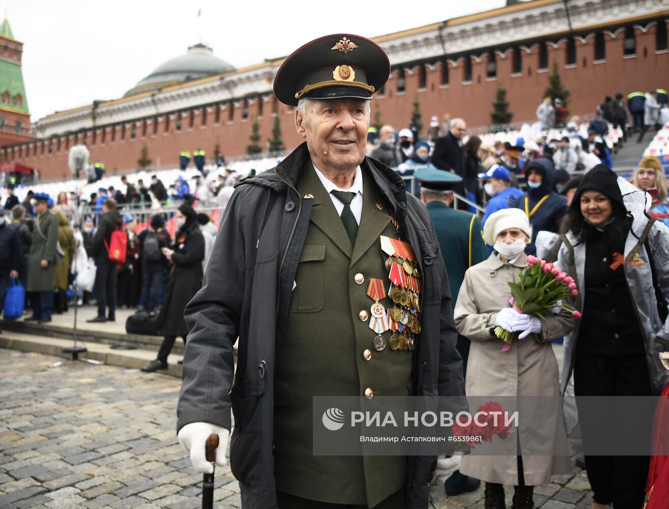 Военный парад в честь 76-й годовщины Победы