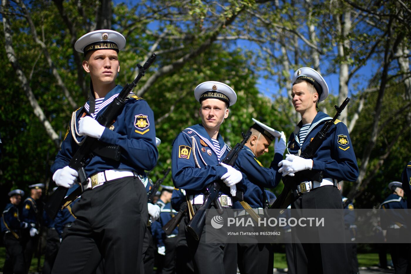 Военный парад в городах России, посвящённый 76-й годовщине Победы 