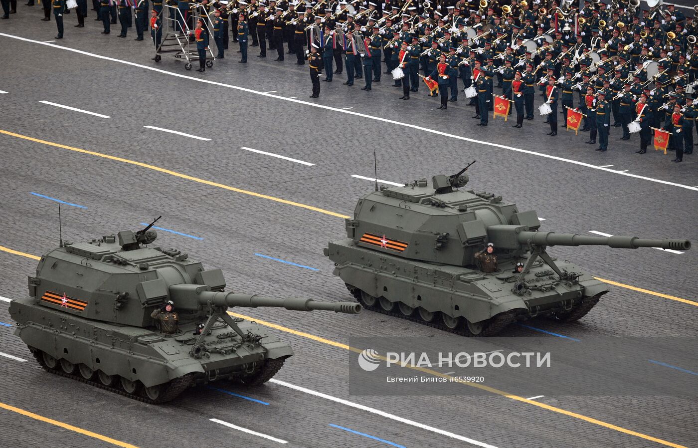 Военный парад в честь 76-й годовщины Победы 