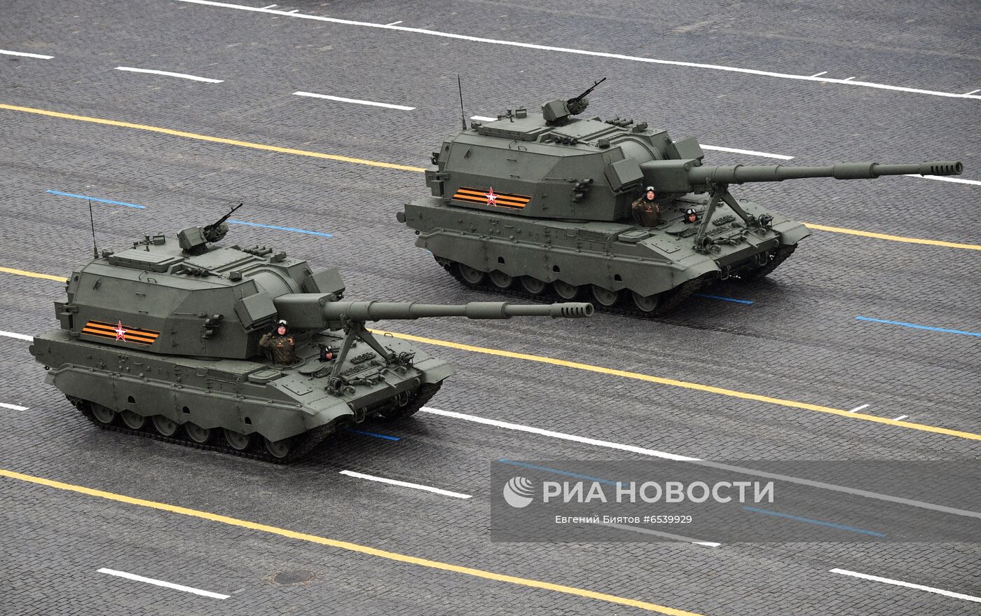Военный парад в честь 76-й годовщины Победы